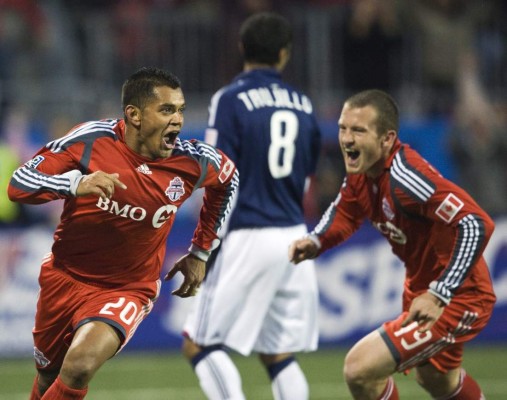 Amado Guevara escogerá al rival para su despedida