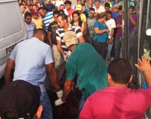 Mueren oficial de la Naval y delincuente en tiroteo en bus