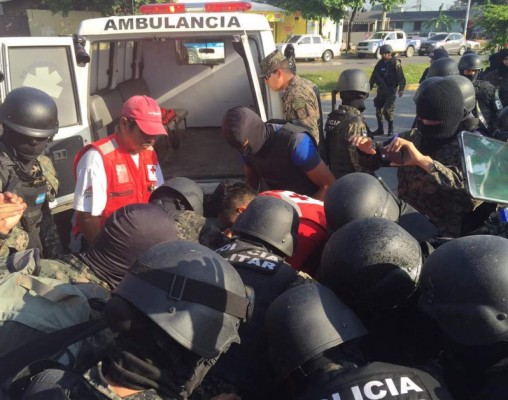 Al menos tres muertos en motín dentro de centro penal sampedrano