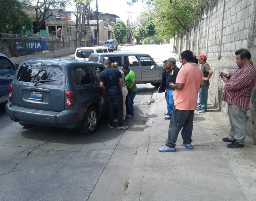 Conductor ebrio impacta carro que llevaba ataúd hacia el cementerio