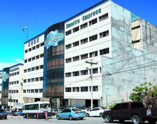 Sefin contrató L 400 millones para despidos en la ENEE