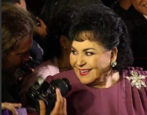 En condición crítica y sin señales de mejoría: Esto se sabe de Carmen Salinas  