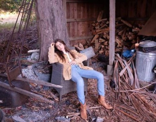 Lily Collins, la estrella de Netflix que encanta con su papel en 'Emily en París'