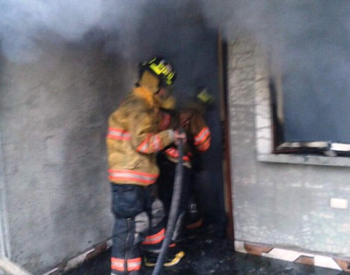 Reducida a cenizas casa donde funcionaba una cohetería en Copán