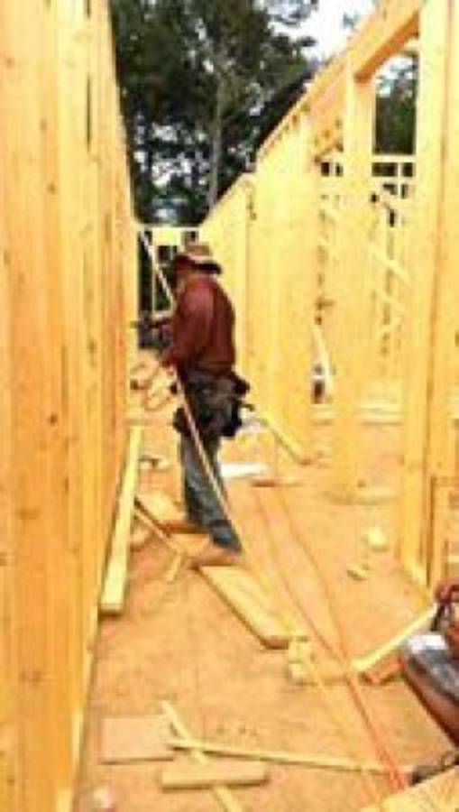 Hondureños ponen en alto nombre de su patria con su trabajo