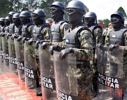 Policías militares de Honduras se fueron de hotel sin pagar