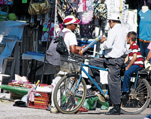 Niños comercializan cohetes en zonas prohibidas de Choluteca