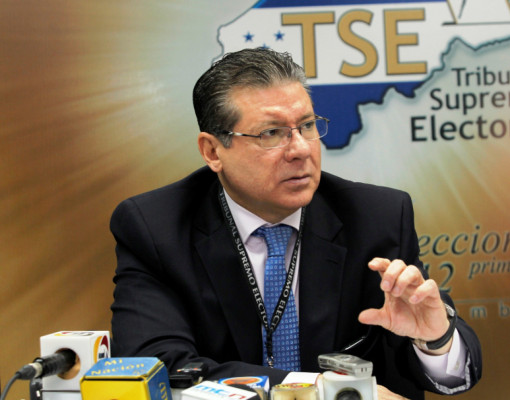 TSE dará credenciales a representantes de partidos