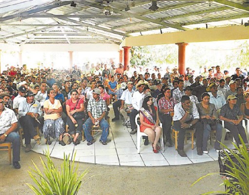 Productores celebran feria del café en Campamento