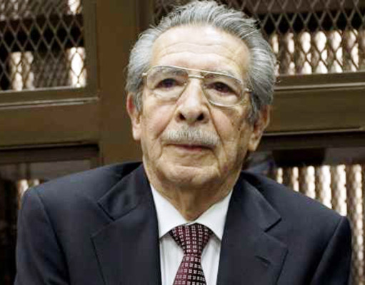 Corte ratifica amparo a general Ríos Montt