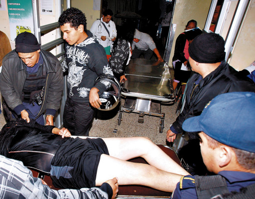 Unos 10 sujetos habrían atacado a hijo del exdirector de la Policía