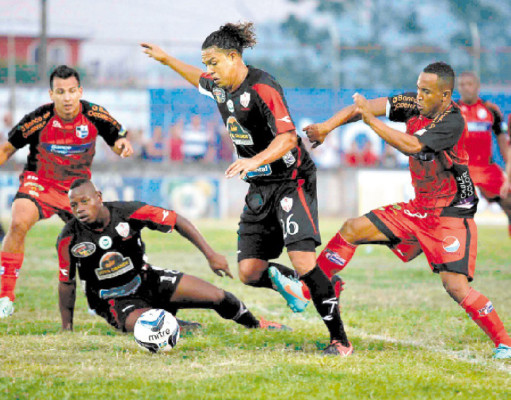 Savio salva la categoría y deja al Choloma con un pie en Segunda