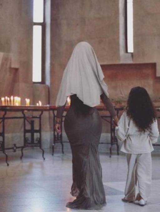 FOTOS: El bautismo de Kim Kardashian y sus cuatro hijos en Armenia