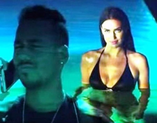 Irina Shayk olvida a Cristiano Ronaldo con Romeo Santos