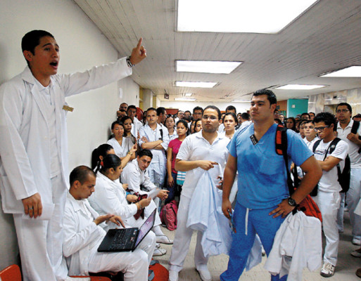 Internos suspendidos por seis meses