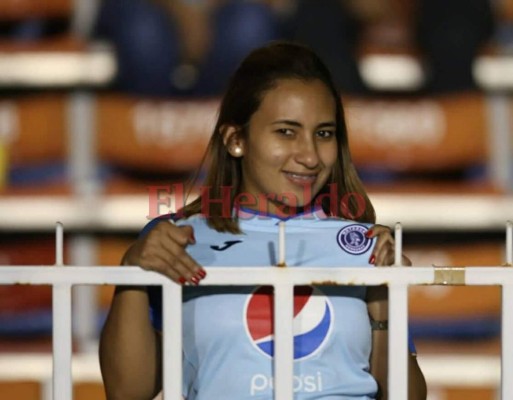 FOTOS: Así es el ambiente de la afición de las águilas previo al encuentro con Tauro