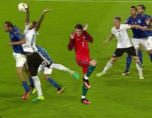 Los memes que surgieron tras el penal a favor de Italia