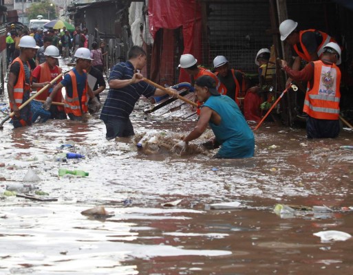 Desbordamiento de quebrada El Sapo inundó los mercados