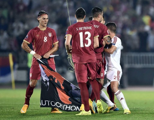 VIDEO: Serbia-Albania suspendido por incidentes