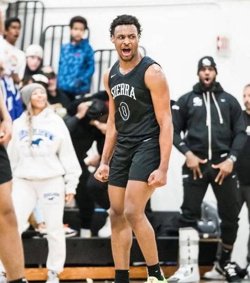 Bronny, el hijo de LeBron James de 18 años que sufrió un paro cardíaco durante un entrenamiento