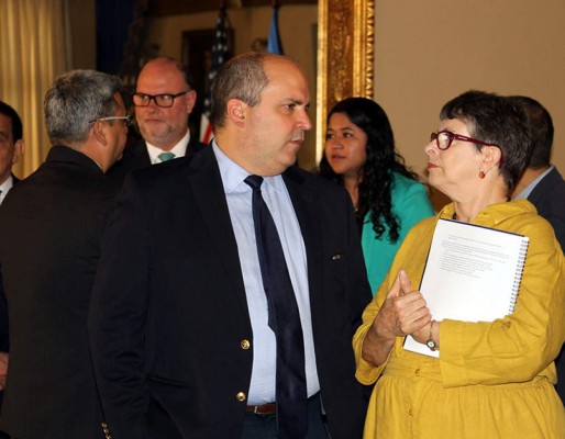 Comparten experiencia sobre protección a defensores de Derechos Humanos