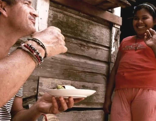 &nbsp;Ricardo Arjona estrena video musical, grabado en Roatán