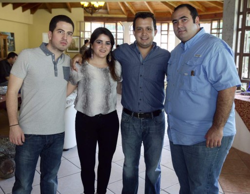 Una tarde de buenos deseos para los futuros esposos