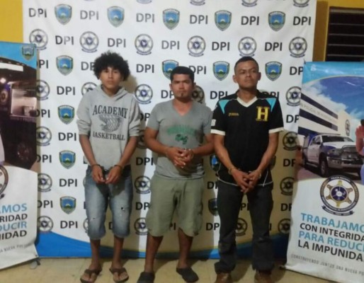 Capturan a sospechosos de haber saqueado y quemado posta policial en El Progreso