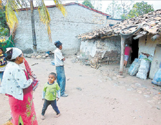 Apenas tres de los 19 municipios de La Paz han construido casas sociales