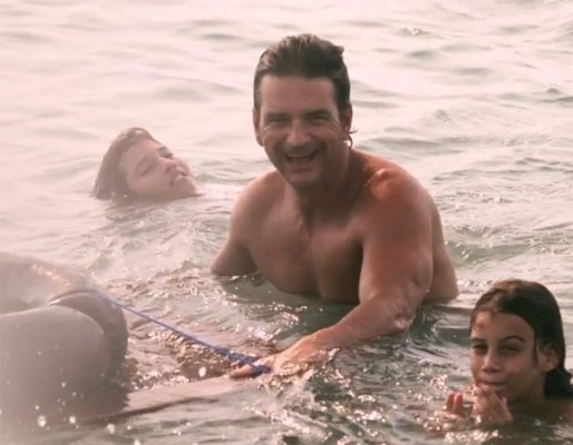 &nbsp;Ricardo Arjona estrena video musical, grabado en Roatán