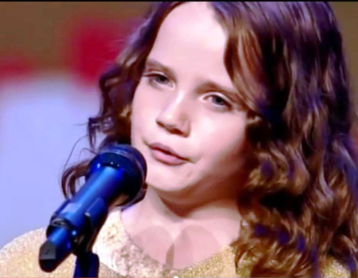 La niña que asombra al mundo con su voz