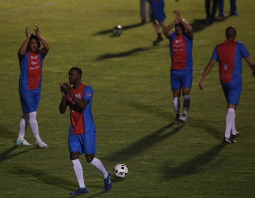 Partido por la paz en Honduras convoca a exestrellas del Barcelona y Real Madrid en el estadio Nacional