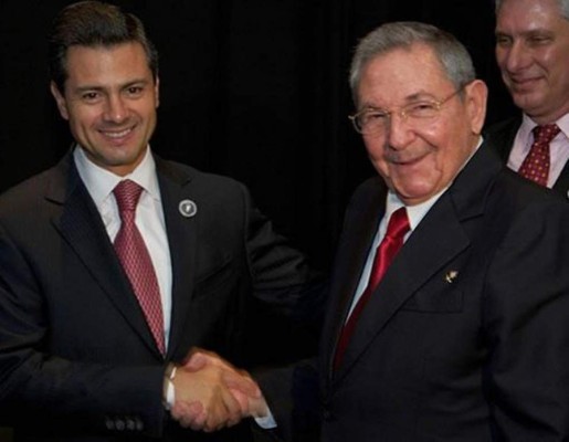 Raúl Castro llega a México tras largo distanciamiento