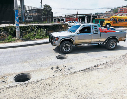 Más de 100 mil habitantes exigen conclusión de puente en El Carrizal