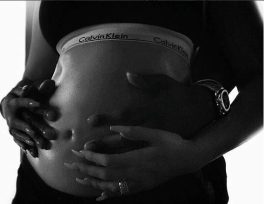 Khloé Kardashian confirma su embarazo