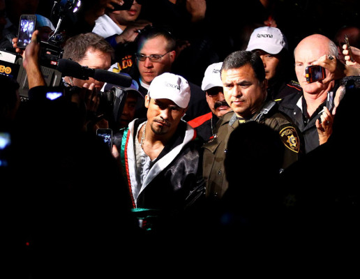 Márquez derrotó por nocaut a Manny Pacquiao