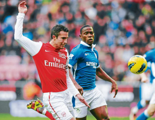 Manchester City sigue firme como líder