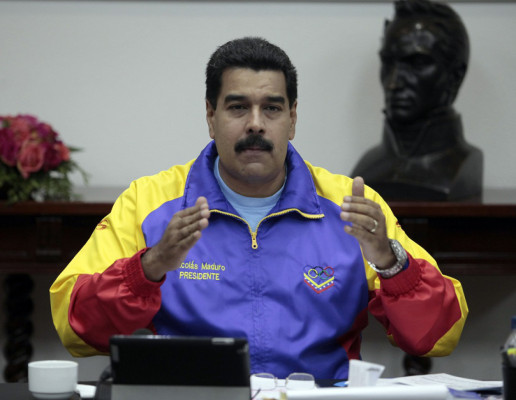 EE UU niega a Maduro paso por su espacio aéreo en su viaje a China