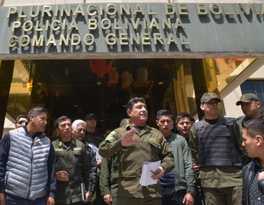 Fuerzas Armadas piden a Evo Morales renunciar para pacificar Bolivia