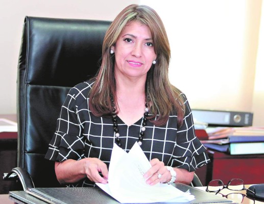 La meta es habilitar este mes tres de los quirófanos del Hospital Escuela