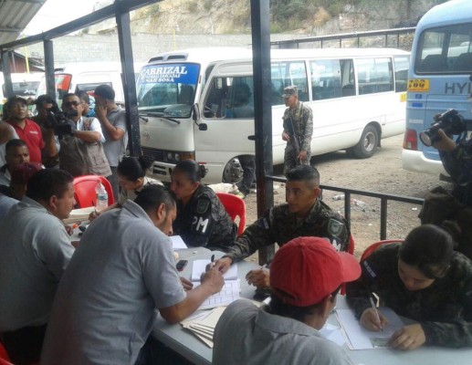 Cuatro conductores bajo los efectos de las drogas en colonia El Carrizal