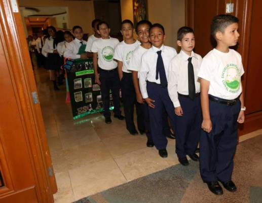 Escuela Esteban Mendoza gana primer lugar en Escuelas Amigables con el Ambiente