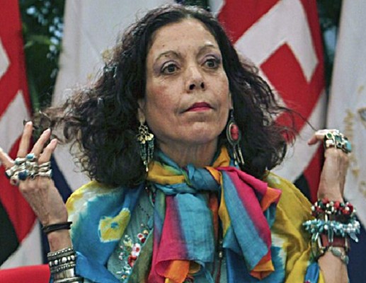 Pareja presidencial de Nicaragua figura en 'Brujos del poder”