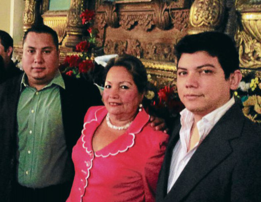 Wilfredo y Nelly Carías celebraron sus bodas de rubí