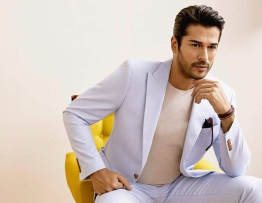 FOTOS: Burak Ozcivit, el actor considerado el hombre más guapo de Turquía