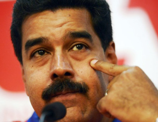 Maduro acusa a Twitter de 'atacar' su cuenta