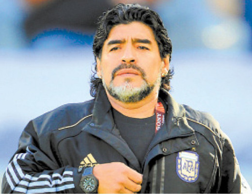 Libre dice que no trae a Maradona a Honduras