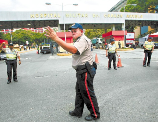 Exigen que Hugo Chávez rinda juramento