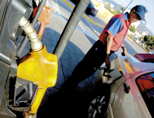 Suben precios de la gasolina