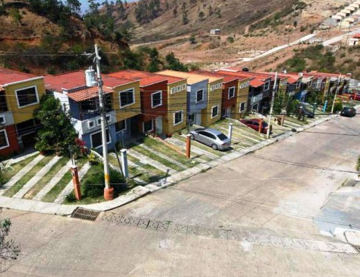 MP investiga fallas en casas de la residencial El Tablón